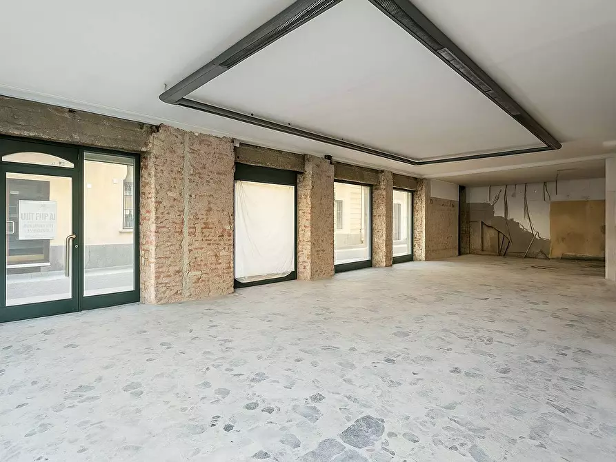 Immagine 3 di Locale commerciale in affitto  in PIAZZA MONS GRASSI 16 a Verdello