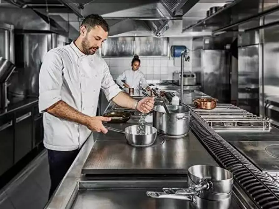 Immagine 4 di Attività commerciale in vendita  in Via Ca Maitino 29 a Sotto Il Monte Giovanni Xxiii