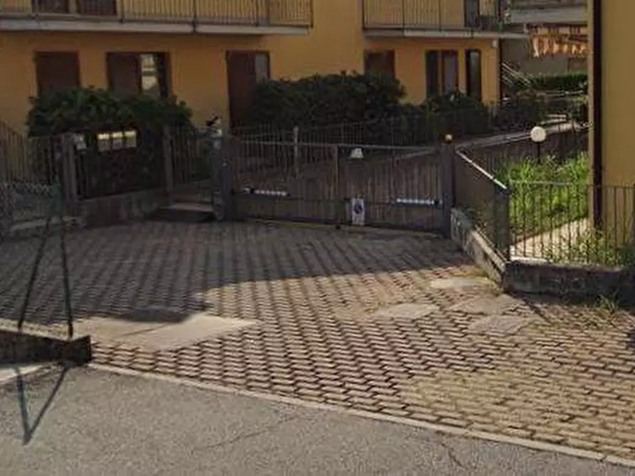 Immagine 1 di Box auto in vendita  in via don gotti 23 a Almenno San Bartolomeo