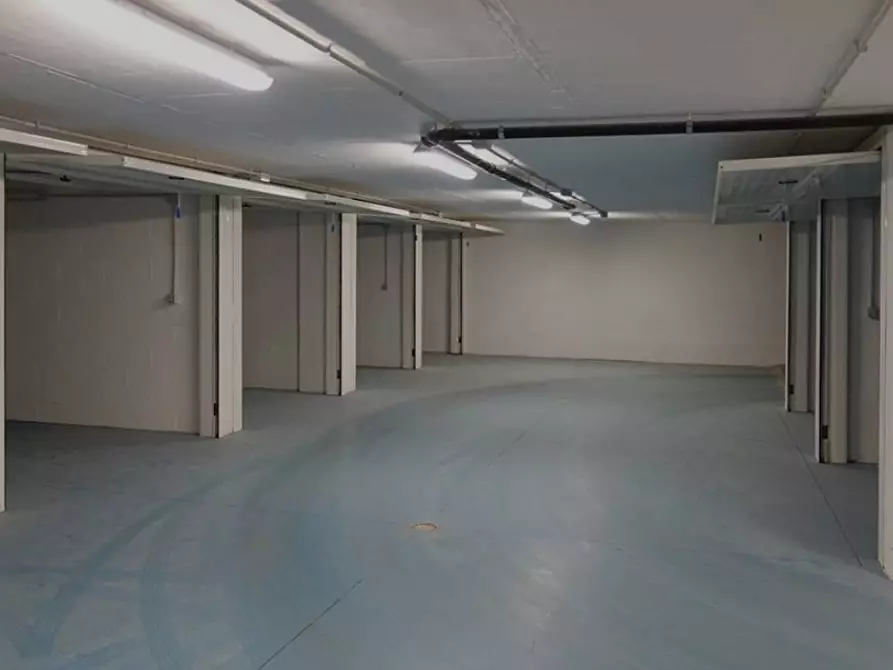 Immagine 3 di Box auto in vendita  in via don gotti 23 a Almenno San Bartolomeo