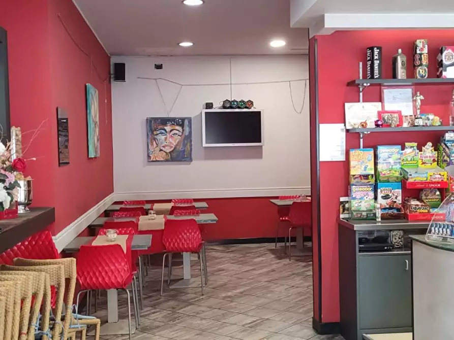 Immagine 2 di Bar / Ristorante in vendita  in via Roma 23 a Pescate