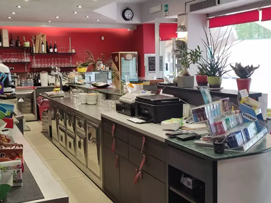 Immagine 5 di Bar / Ristorante in vendita  in via Roma 23 a Pescate