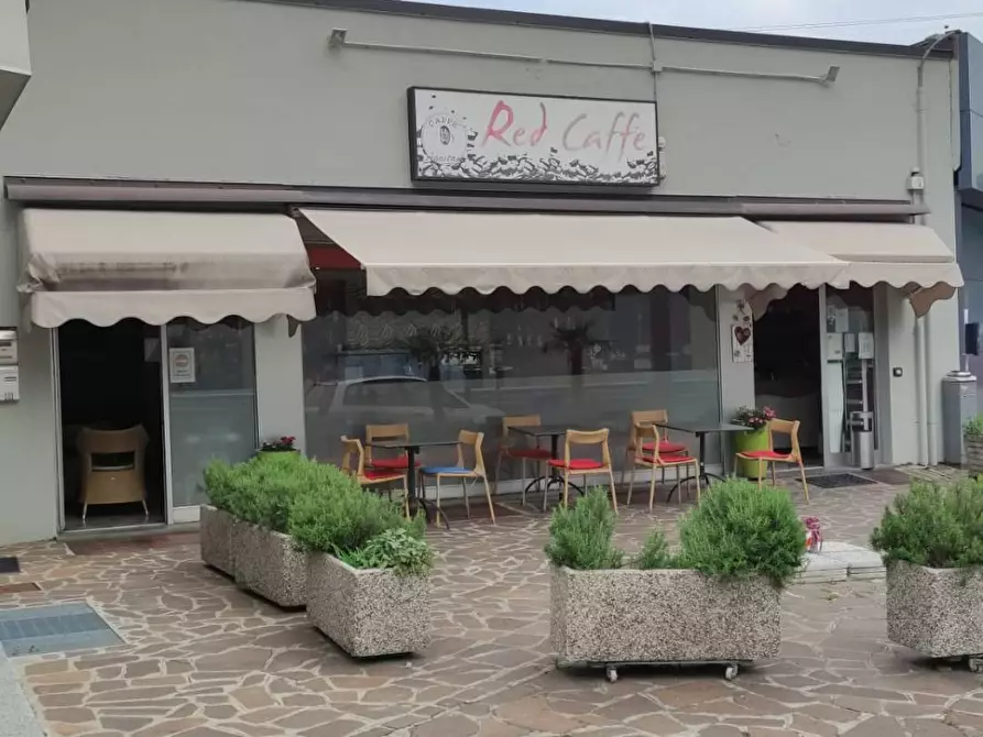 Immagine 1 di Bar / Ristorante in vendita  in via Roma 23 a Pescate