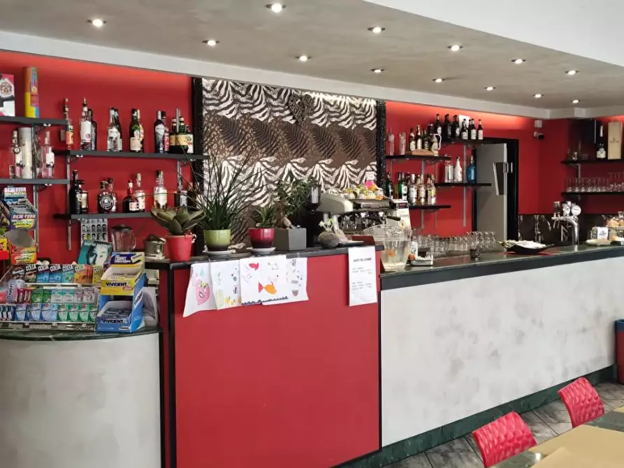 Immagine 7 di Bar / Ristorante in vendita  in via Roma 23 a Pescate