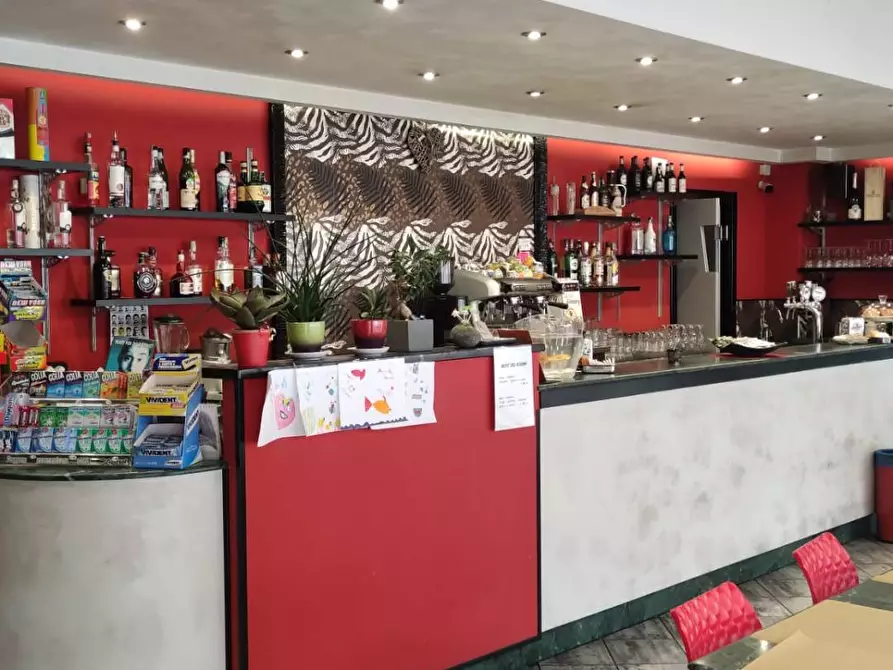 Immagine 18 di Bar / Ristorante in vendita  in via Roma 23 a Pescate
