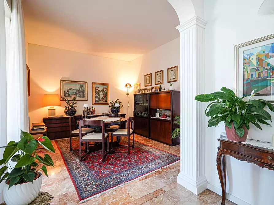 Immagine 12 di Appartamento in vendita  in via IV novembre 14 a Bergamo