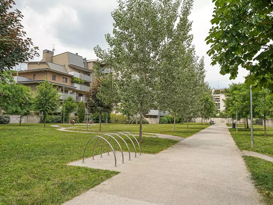 Immagine 19 di Appartamento in vendita  in Via Madonna Casulana 10 a Bergamo