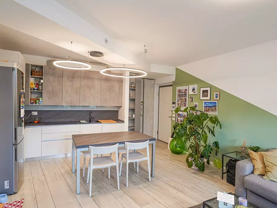 Immagine 10 di Appartamento in vendita  in Via Madonna Casulana 10 a Bergamo