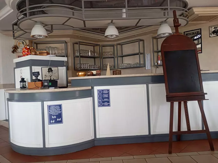 Immagine 7 di Locale commerciale in affitto  in Via Italia 1 a Almenno San Bartolomeo