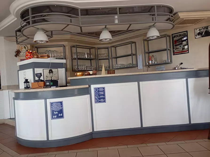 Immagine 8 di Locale commerciale in affitto  in Via Italia 1 a Almenno San Bartolomeo