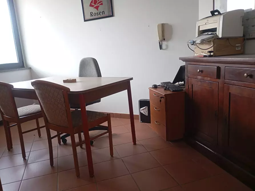 Immagine 21 di Locale commerciale in affitto  in Via Italia 1 a Almenno San Bartolomeo