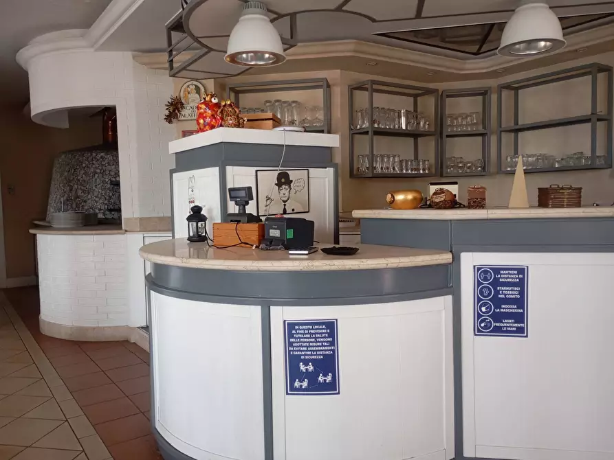 Immagine 23 di Locale commerciale in affitto  in Via Italia 1 a Almenno San Bartolomeo