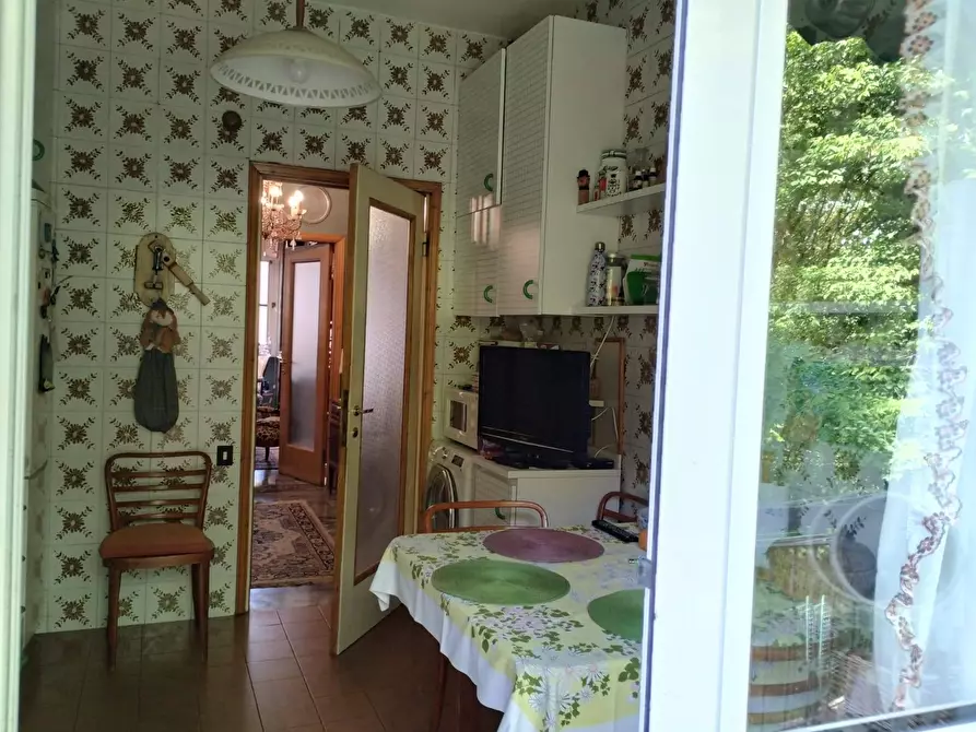 Immagine 11 di Appartamento in vendita  in Via Degli Albani a Bergamo