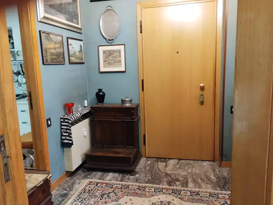 Immagine 17 di Appartamento in vendita  in Via Degli Albani a Bergamo