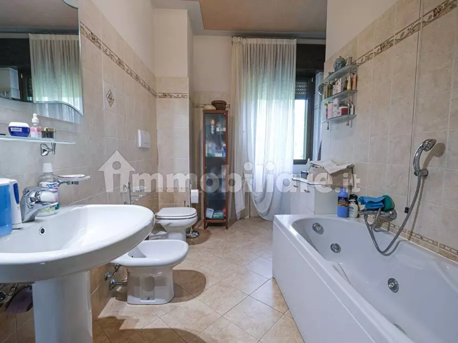 Immagine 32 di Villa in vendita  in viale giuseppe verdi a Merate