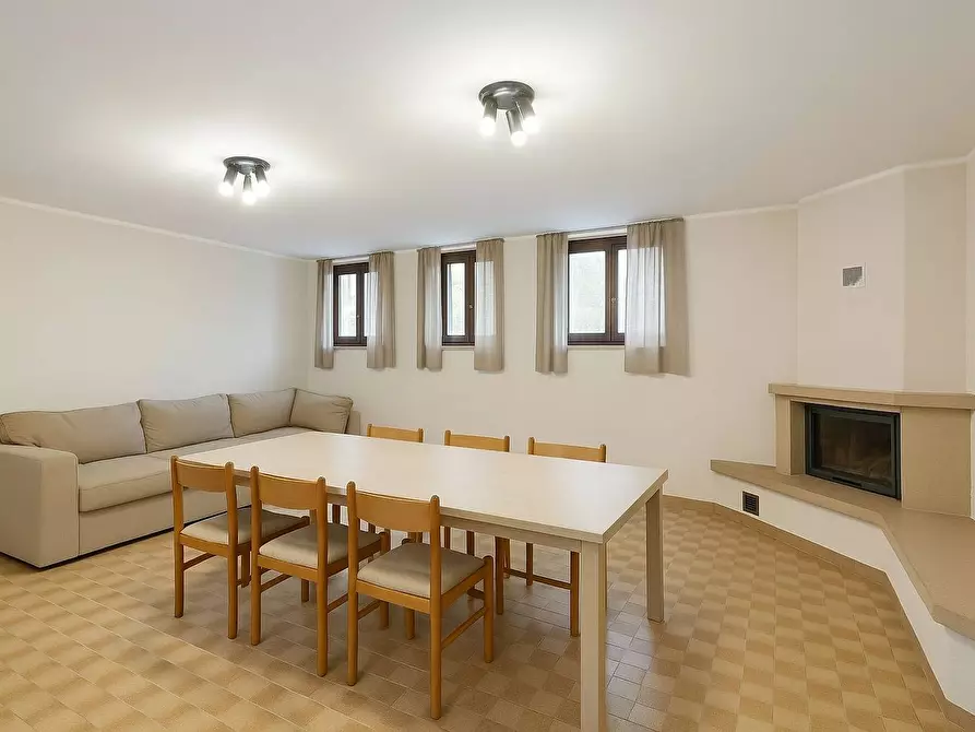 Immagine 37 di Villa in vendita  in viale giuseppe verdi a Merate