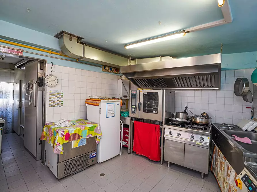 Immagine 15 di Attività commerciale in vendita  in Corso Vittorio Veneto 35 a Osio Sotto