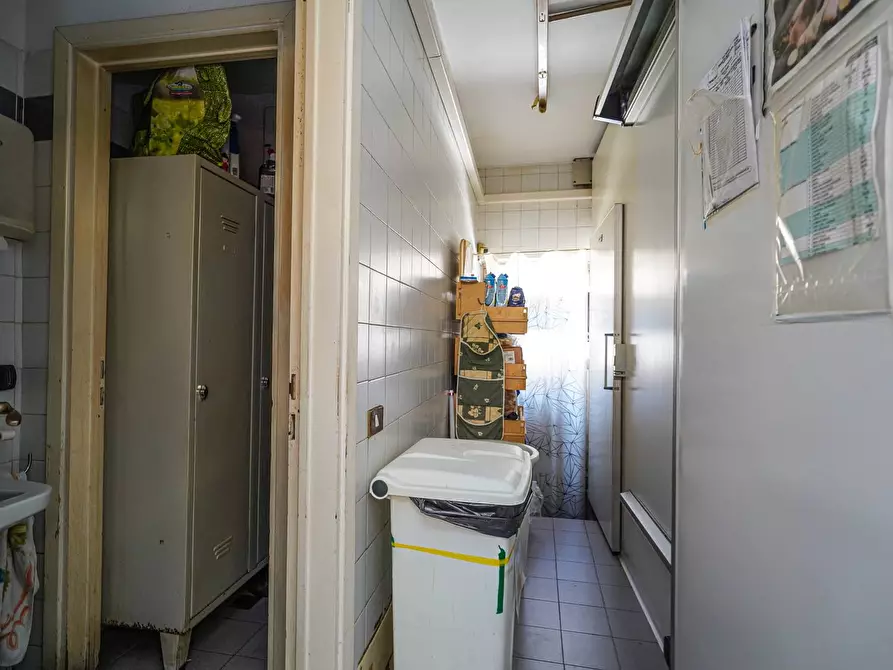 Immagine 16 di Attività commerciale in vendita  in Corso Vittorio Veneto 35 a Osio Sotto