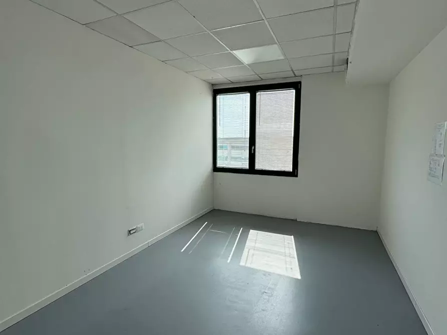 Immagine 9 di Laboratorio in affitto  in Via dell'Innovazione 17 a Treviolo