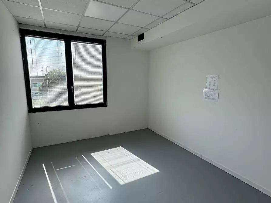 Immagine 10 di Laboratorio in affitto  in Via dell'Innovazione 17 a Treviolo