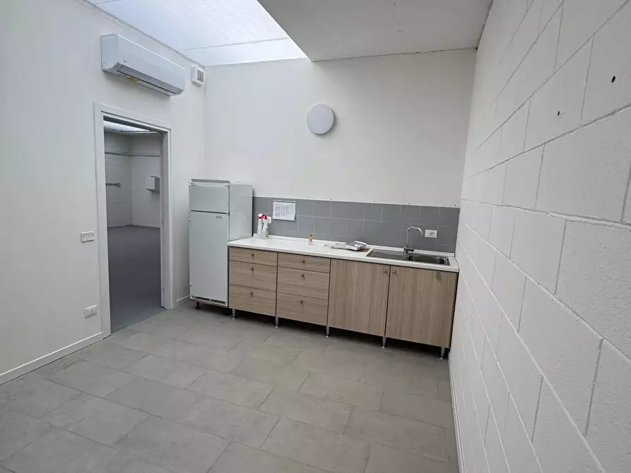 Immagine 20 di Laboratorio in affitto  in Via dell'Innovazione 17 a Treviolo
