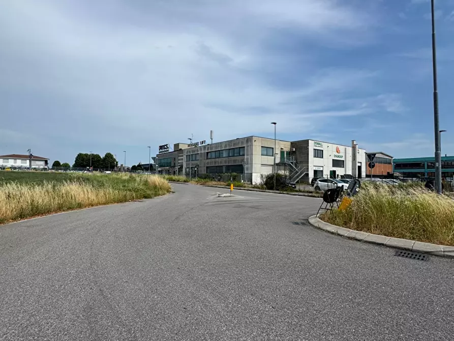 Immagine 38 di Laboratorio in affitto  in Via dell'Innovazione 17 a Treviolo