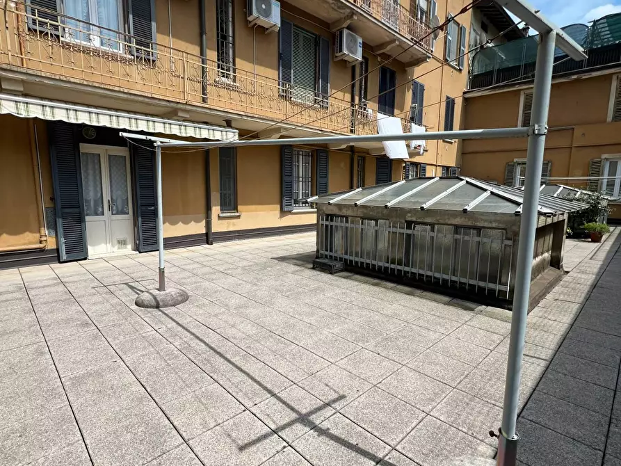 Immagine 15 di Appartamento in vendita  in QUARENGHI 21 a Bergamo