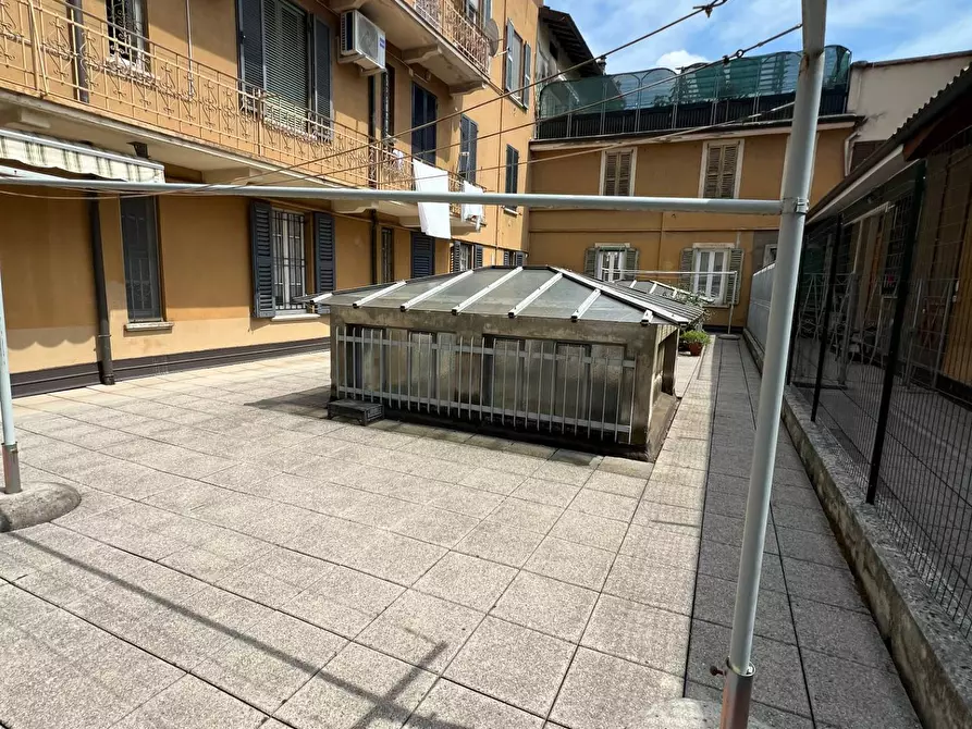 Immagine 13 di Appartamento in vendita  in QUARENGHI 21 a Bergamo