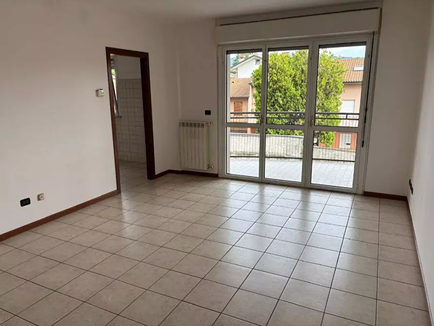 Immagine 8 di Appartamento in vendita  in via Roma 23 a Almenno San Bartolomeo