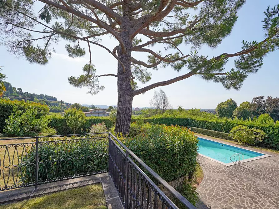 Immagine 4 di Villa in vendita  in Via Valle 1 a Bergamo