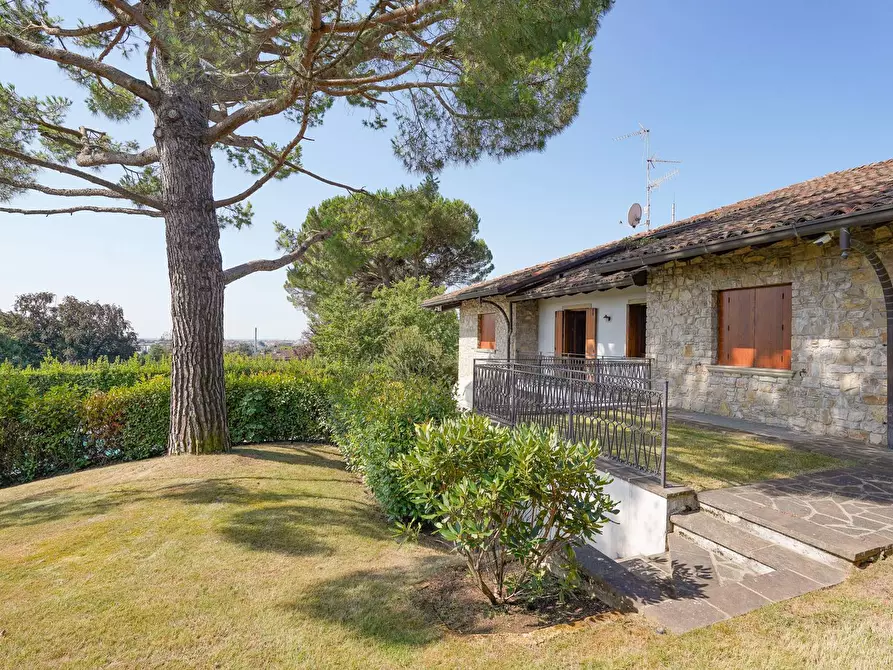 Immagine 7 di Villa in vendita  in Via Valle 1 a Bergamo