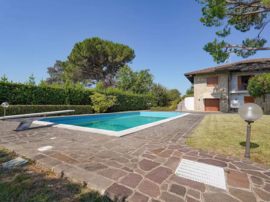 Immagine 11 di Villa in vendita  in Via Valle 1 a Bergamo