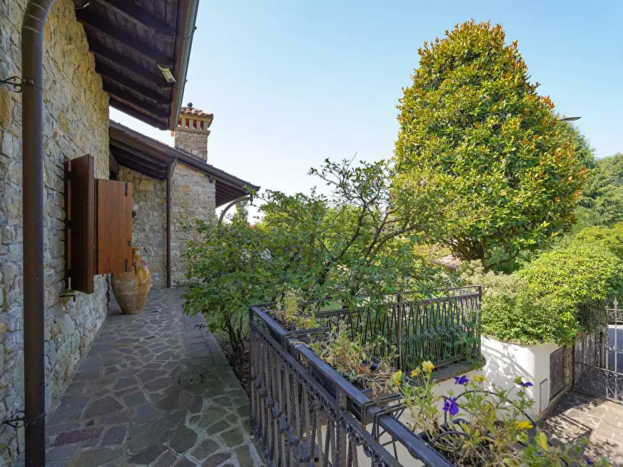 Immagine 23 di Villa in vendita  in Via Valle 1 a Bergamo