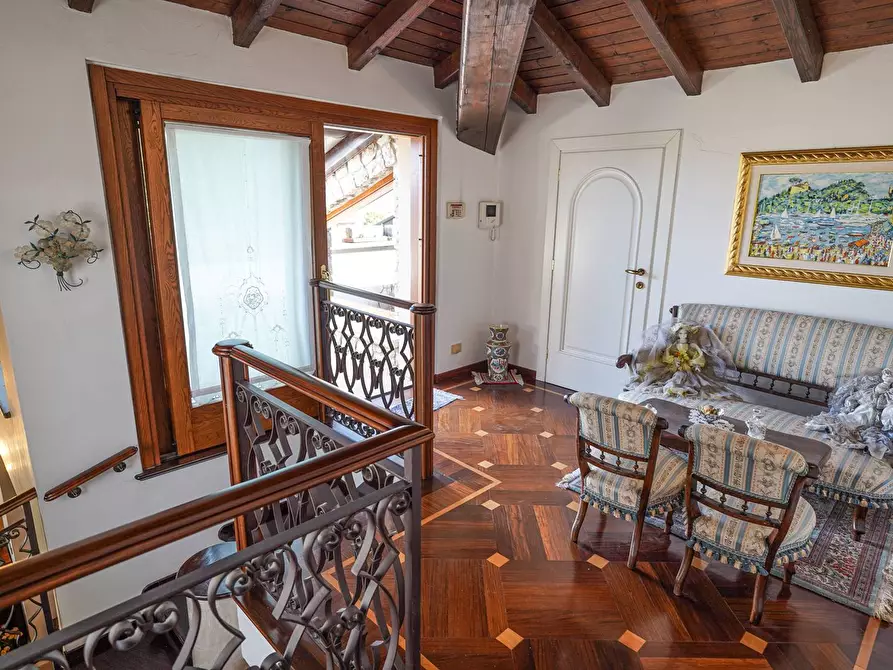 Immagine 37 di Villa in vendita  in Via Valle 1 a Bergamo