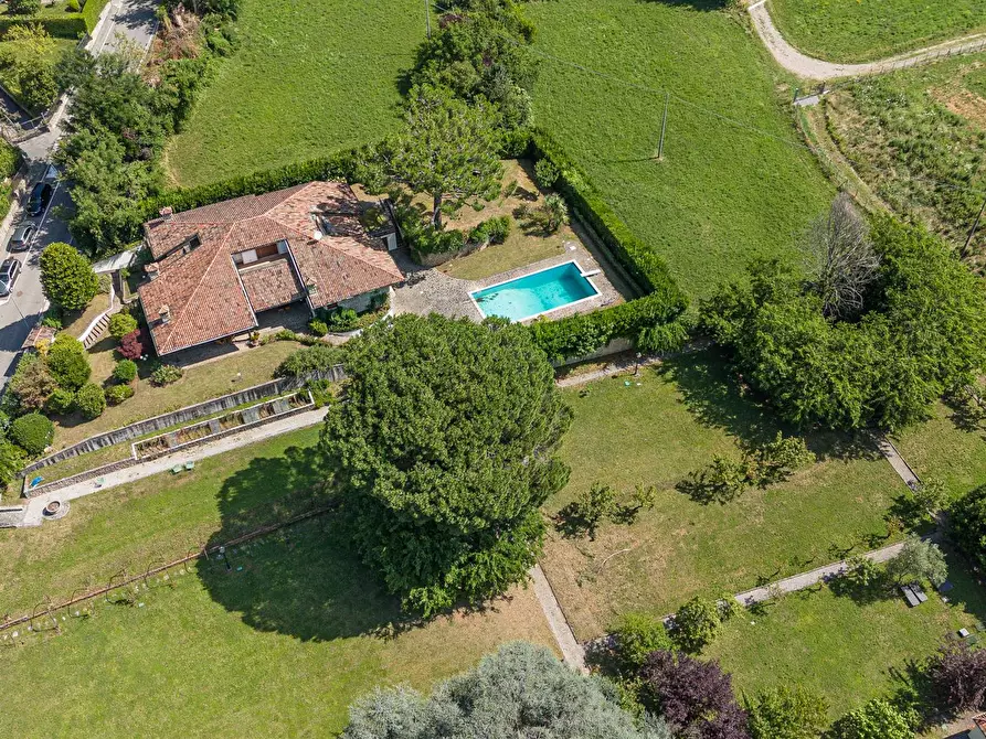 Immagine 61 di Villa in vendita  in Via Valle 1 a Bergamo