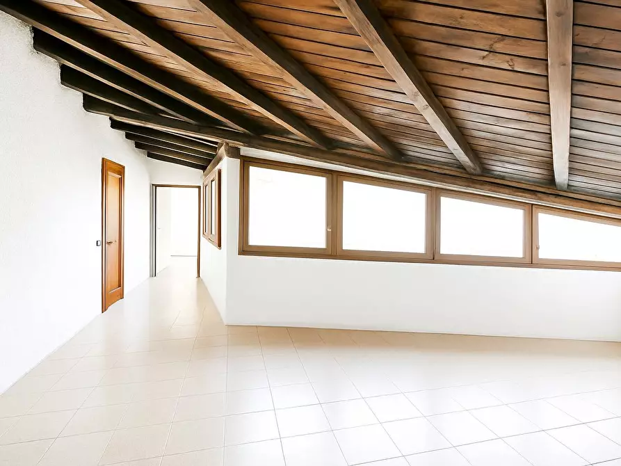 Immagine 1 di Appartamento in vendita  in Via Carosso 43 a Almenno San Bartolomeo