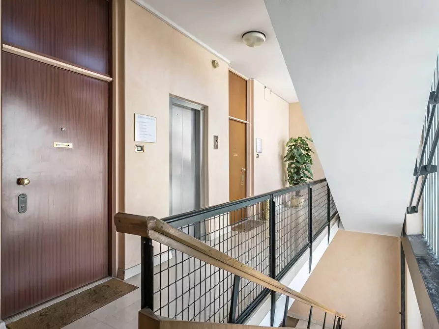 Immagine 21 di Appartamento in vendita  in Passaggio Don Antonio Seghezzi 2 a Bergamo