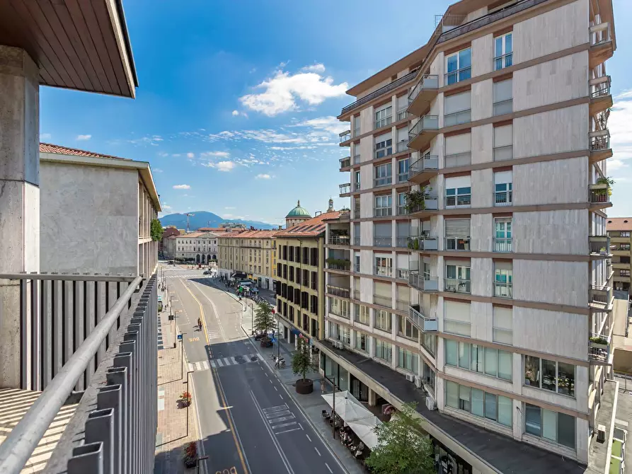 Immagine 12 di Appartamento in vendita  in Passaggio Don Antonio Seghezzi 2 a Bergamo