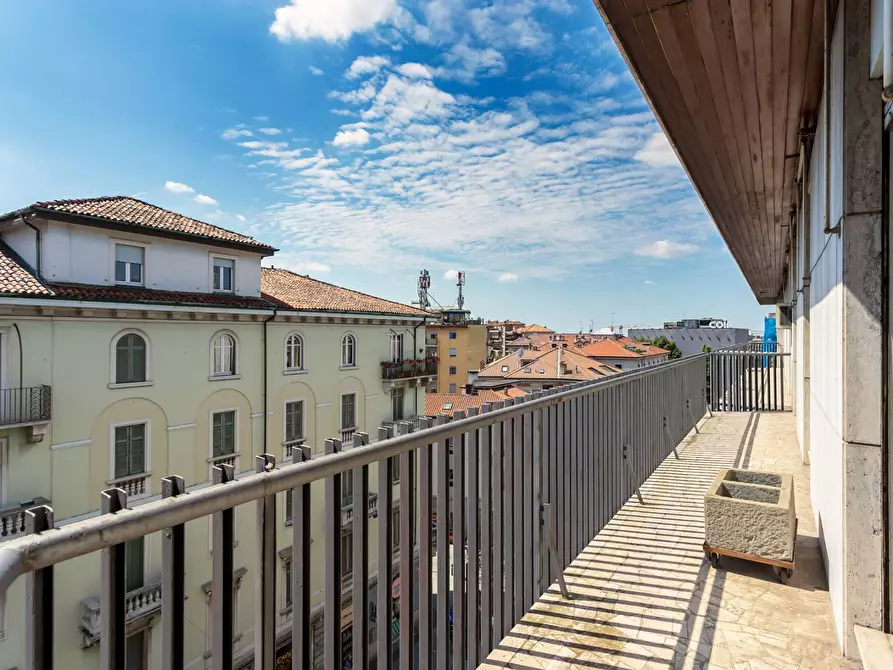 Immagine 15 di Appartamento in vendita  in Passaggio Don Antonio Seghezzi 2 a Bergamo