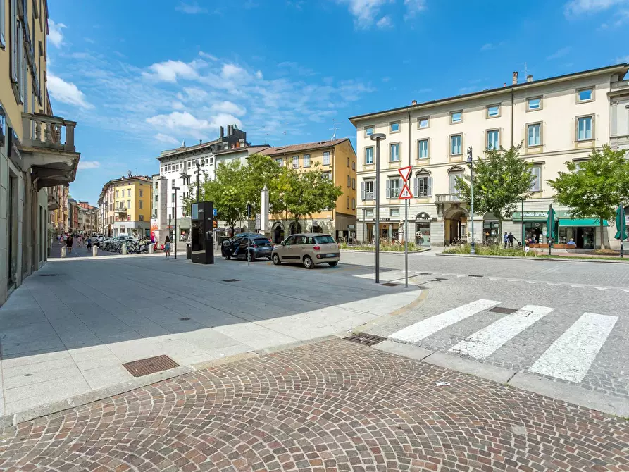Immagine 34 di Appartamento in vendita  in Passaggio Don Antonio Seghezzi 2 a Bergamo