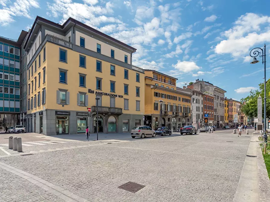 Immagine 36 di Appartamento in vendita  in Passaggio Don Antonio Seghezzi 2 a Bergamo
