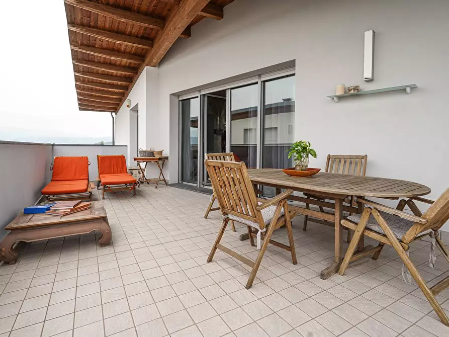 Immagine 2 di Attico in vendita  in via marconi 46 a Seriate