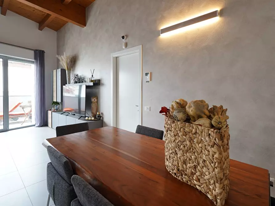 Immagine 13 di Attico in vendita  in via marconi 46 a Seriate