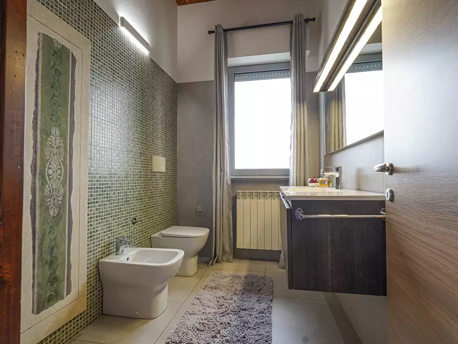 Immagine 21 di Attico in vendita  in via marconi 46 a Seriate