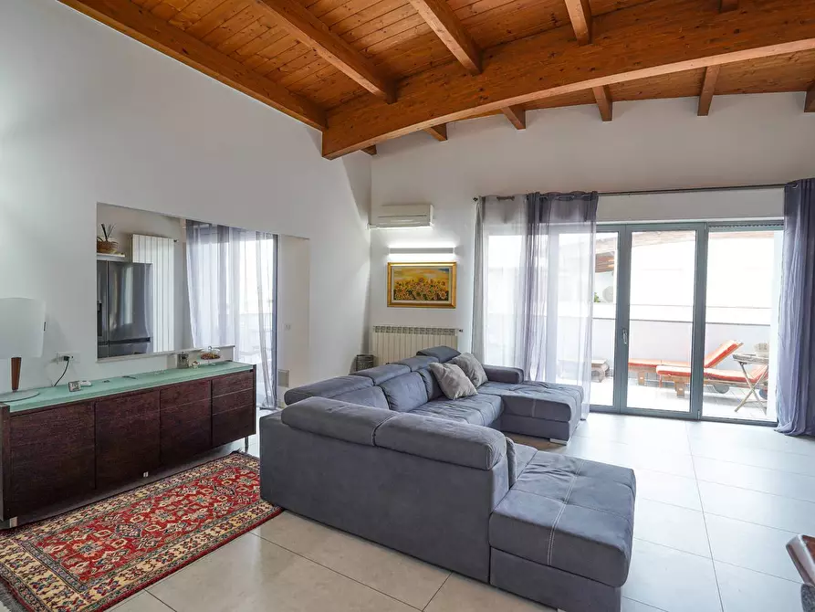 Immagine 4 di Attico in vendita  in via marconi 46 a Seriate