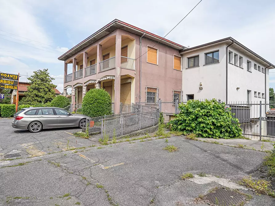 Immagine 12 di Palazzo in vendita  in Via vittorio Veneto 1 a Almenno San Bartolomeo