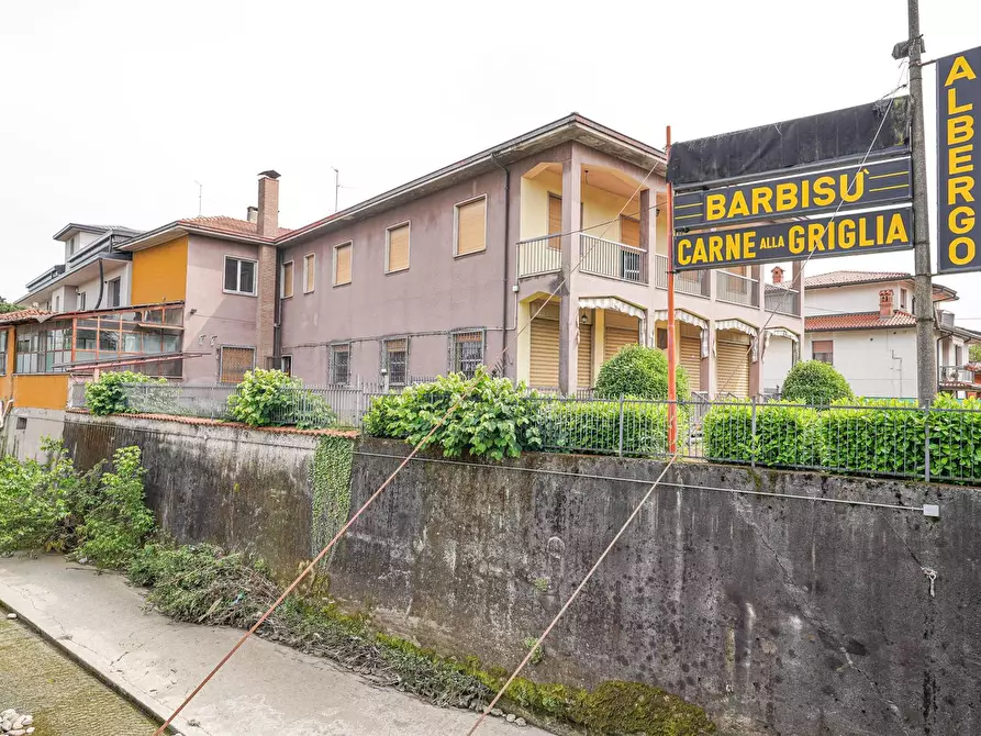 Immagine 15 di Palazzo in vendita  in Via vittorio Veneto 1 a Almenno San Bartolomeo