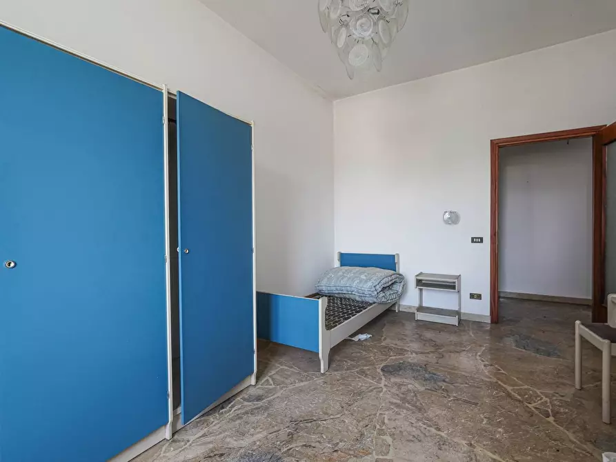 Immagine 31 di Palazzo in vendita  in Via vittorio Veneto 1 a Almenno San Bartolomeo