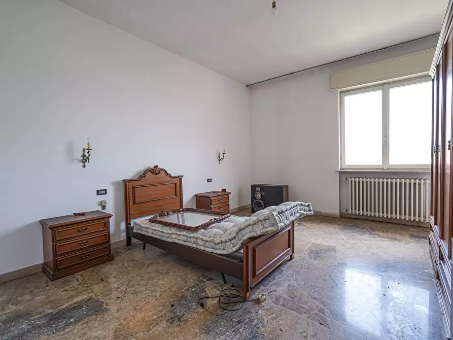 Immagine 37 di Palazzo in vendita  in Via vittorio Veneto 1 a Almenno San Bartolomeo