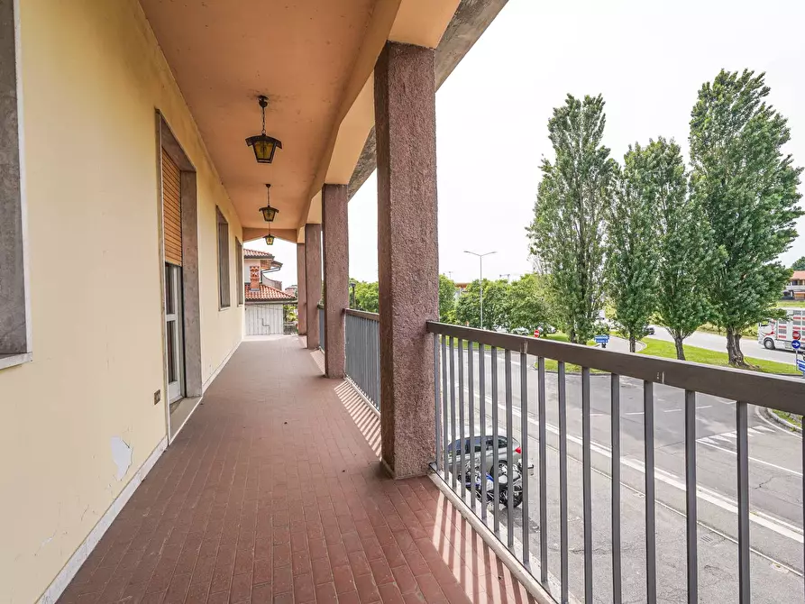 Immagine 52 di Palazzo in vendita  in Via vittorio Veneto 1 a Almenno San Bartolomeo